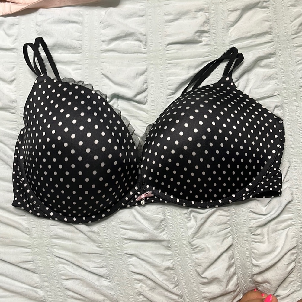 Victoria’s Secret Very Sexy Push-Up/Pigeonnant Bra 38DD